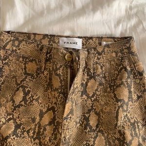 Never worn frame snakeskin denim💋